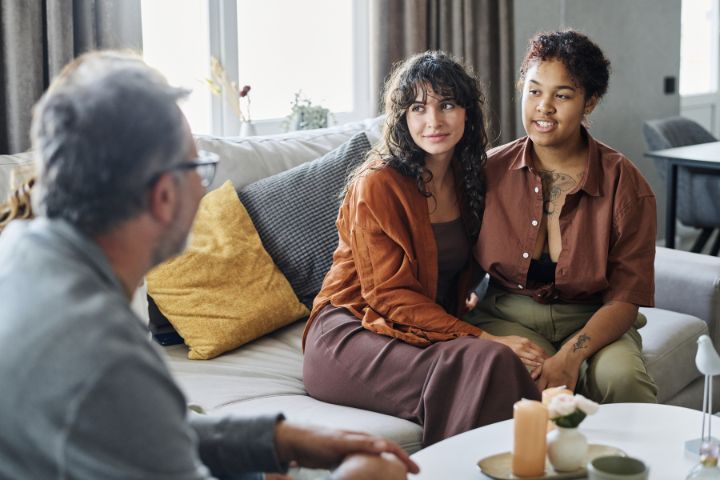La bisexualidad en terapia: mitos, realidades y buenas prácticas